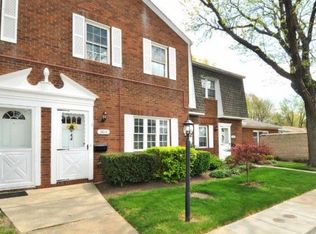 3813 Circlewood Ct, Cleveland, OH 44126