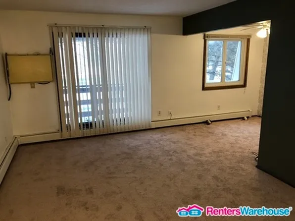 4371 Wilshire Blvd #302, Mound, MN 55364