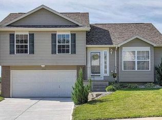 17903 Margo St, Omaha, NE 68136