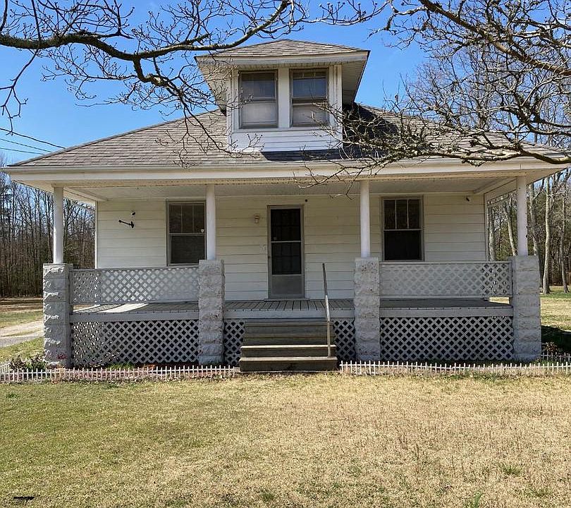 1st image of 2216 S 2nd St