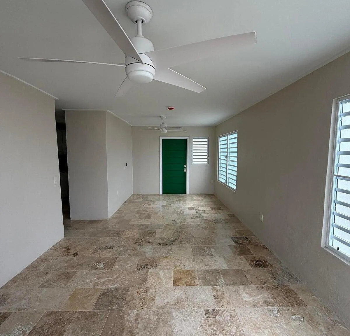 3 bed, $1,800 — Photo 2