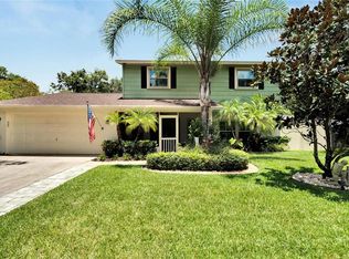 4017 Bell Grande Dr, Valrico, FL 33596