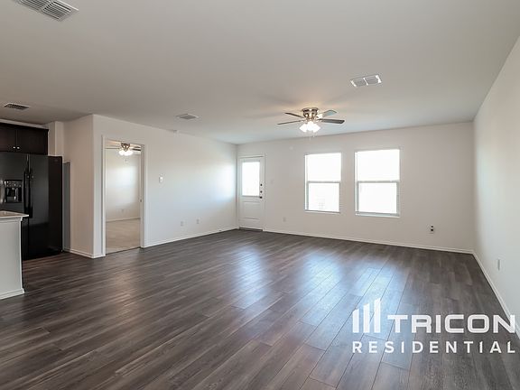 3rd image of 1102 Wildflower St