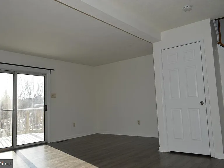 890 Gaming Sq — Photo 5