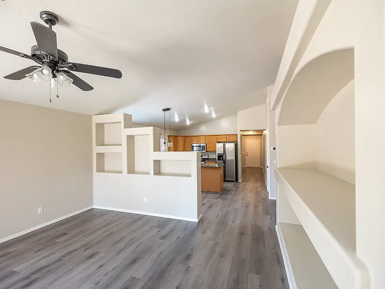 2541 E Silversmith Trl — Photo 6