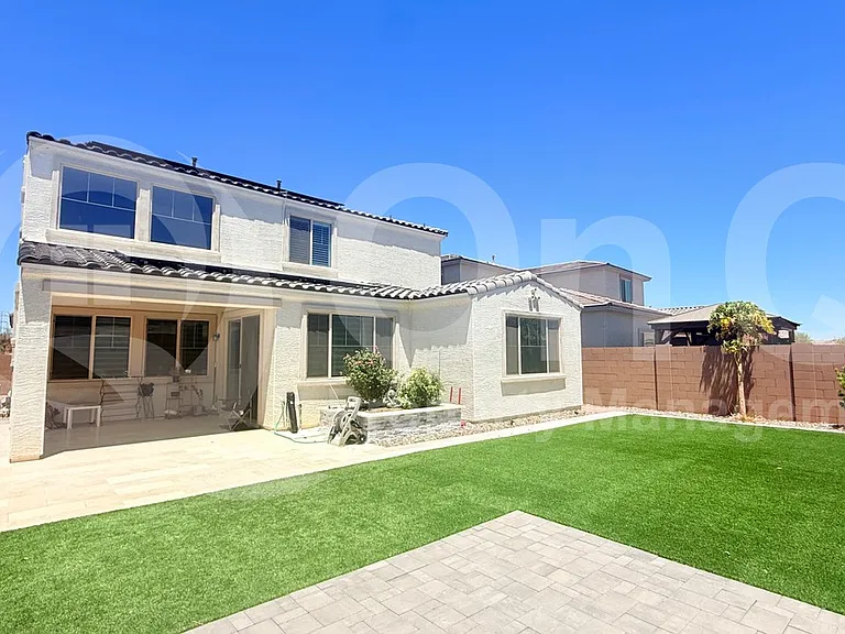 12129 W Luxton Ln — Photo 3