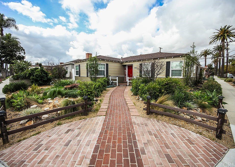 1st image of 2495 Magnolia Ave