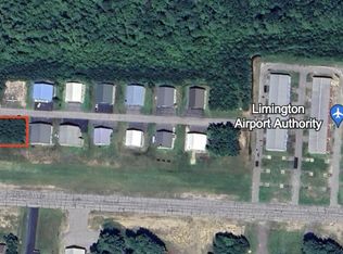 13 Airport Dr #Q, Limington, ME 04049