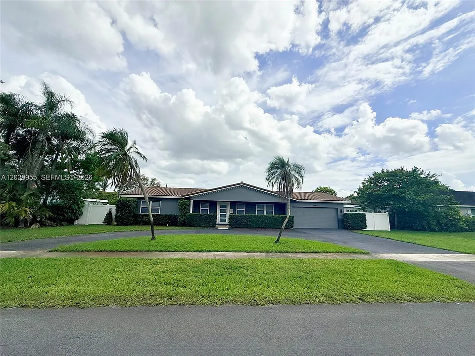 5680 SW 7th St