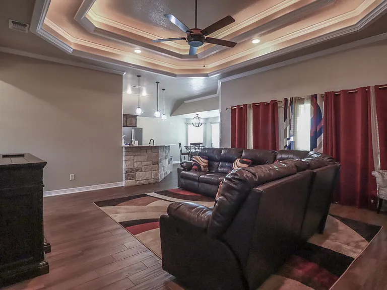 8107 Preston Hollow Dr — Photo 10