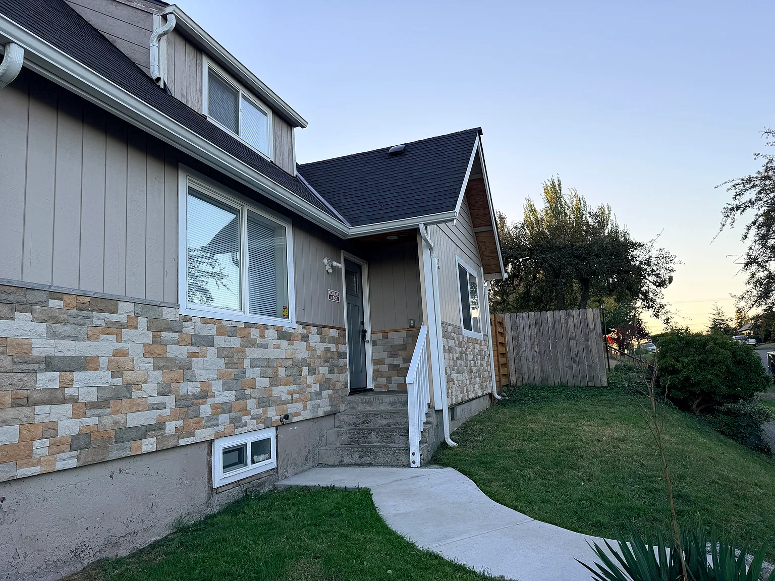 3 bed, 1350 sqft, $2,775 — Photo 3