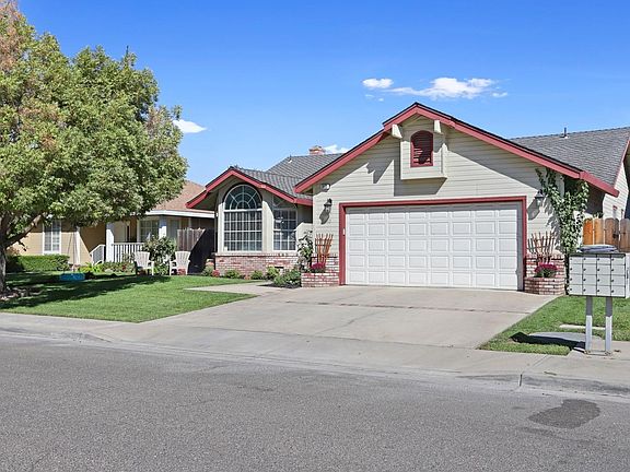 3rd image of 3032 Village Park Ct