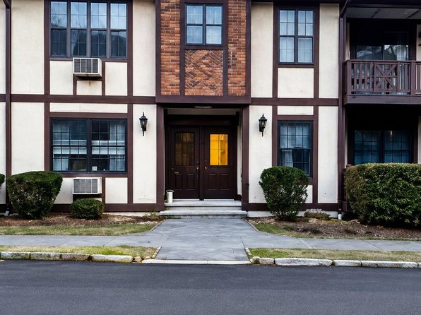 451 Sierra Vista Ln
