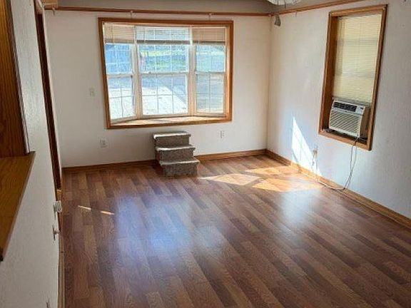 4th image of 104 Sapphire Ln