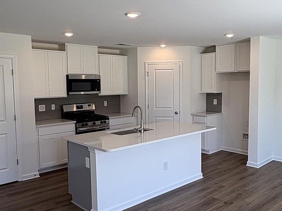 2nd image of 483 Sand Dunes Dr