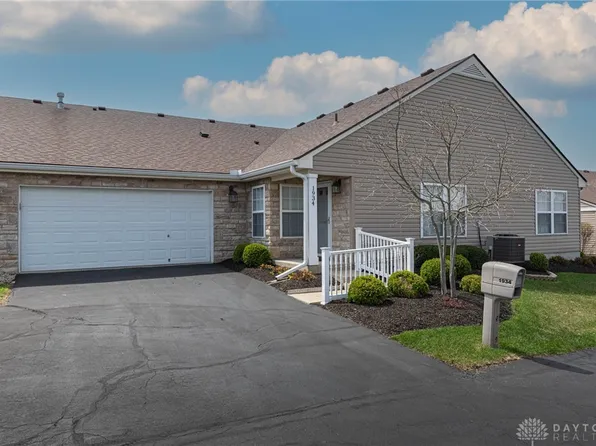 1934 Whispering Tree Dr, Miamisburg, OH 45342