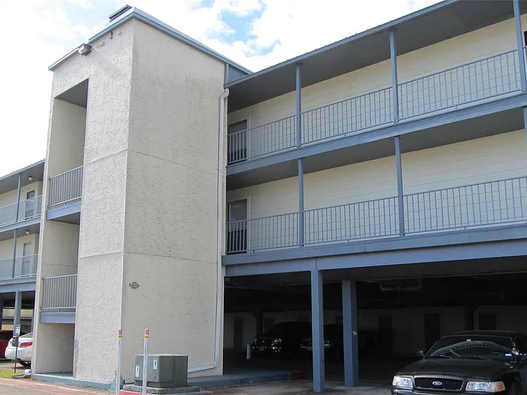 4001 Nasa Pkwy #138 — Photo 23