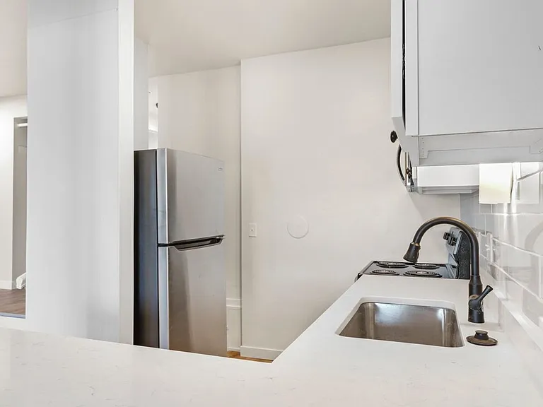 1314 N Gammon Rd #B — Photo 3