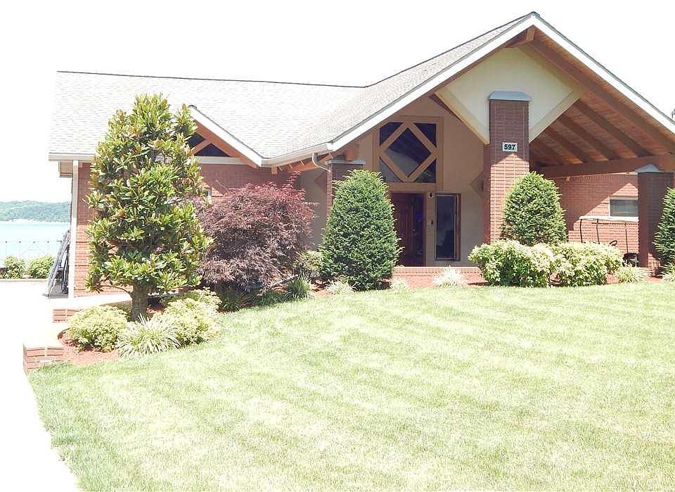 1st image of 597 Sherwood Dr