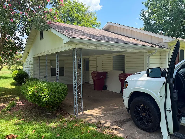 Carport with 2 closets for storage