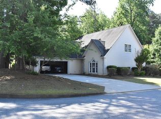 8940 Club River Dr, Roswell, GA 30076