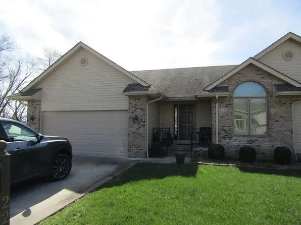 220 Condominium Dr, Grayson, KY 41143