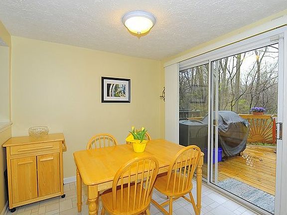 Breakfast Room w/ Slider to Deck