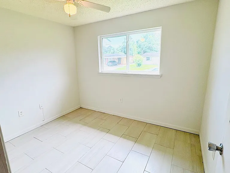 5945 W Fairlane Ct — Photo 10