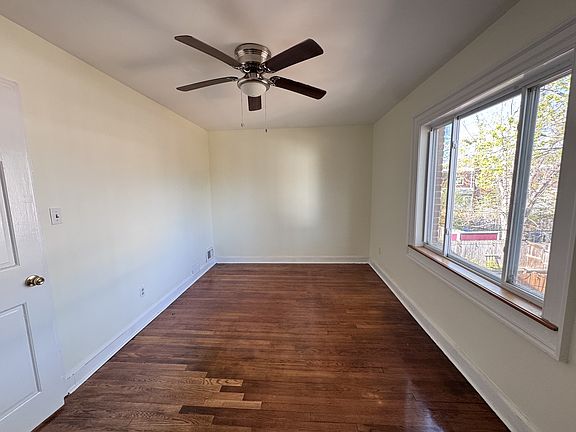 4th image of 1015 Colonial Ave