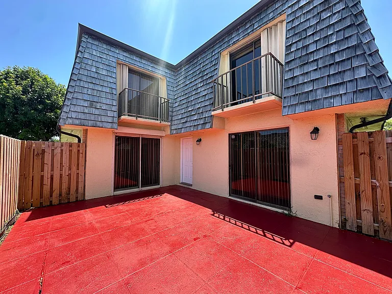 416 Arabian Rd — Photo 4