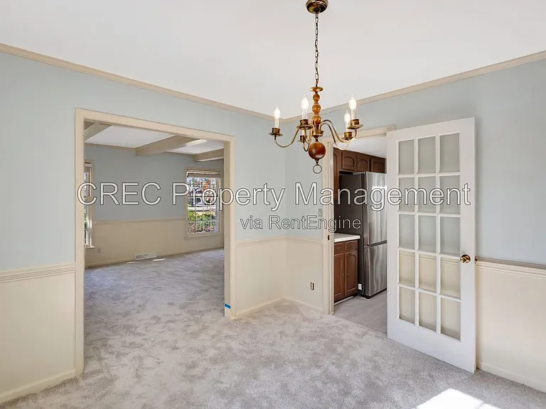 321 Shaftesbury Ln — Photo 47