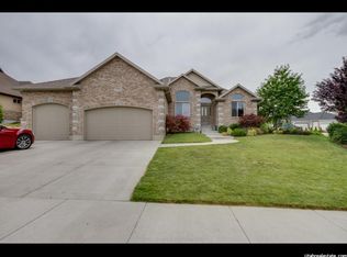 11446 S Country Knoll Rd, South Jordan, UT 84095