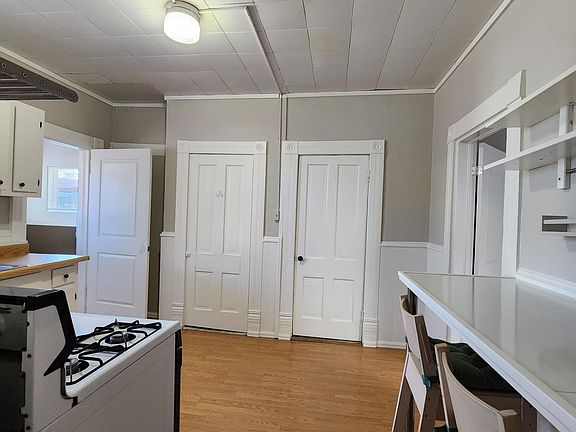 4th image of 68 N Lincoln St APT 1