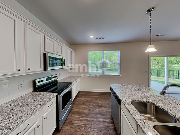 3rd image of 1033 Bluewater Point Dr