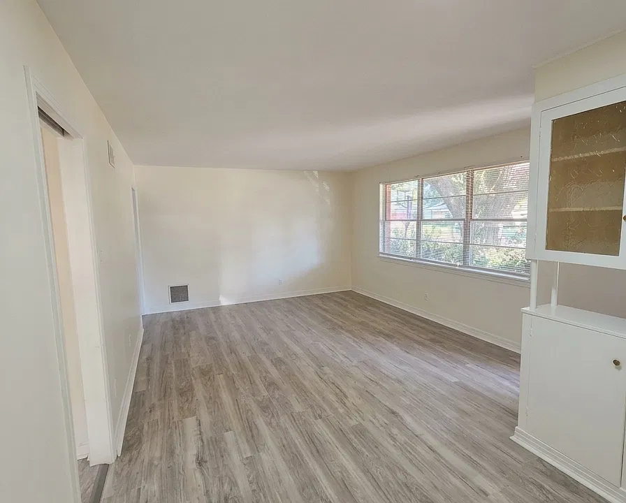802 Camilla Dr