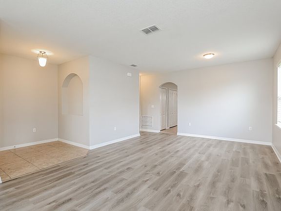 4th image of 4804 Ashurst St