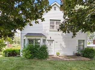 198 W Auburn Rd, Rochester Hills, MI 48307