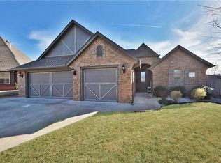 1916 Brooke Ct, Edmond, OK 73003