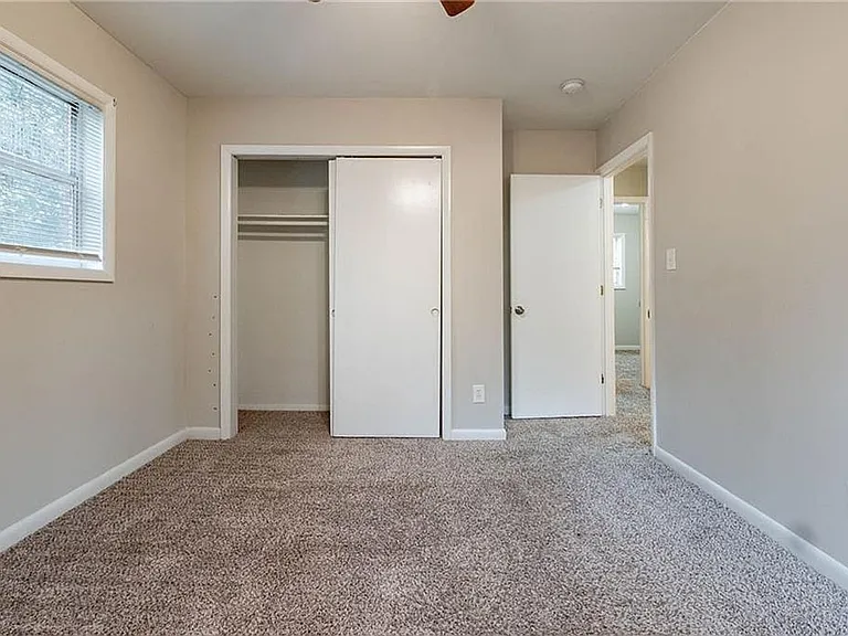 1410 Willow Dr — Photo 7