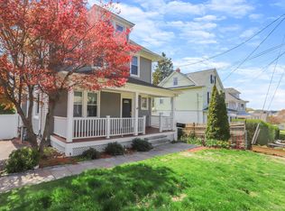 28 Wessels Pl, Greenwich, CT 06830