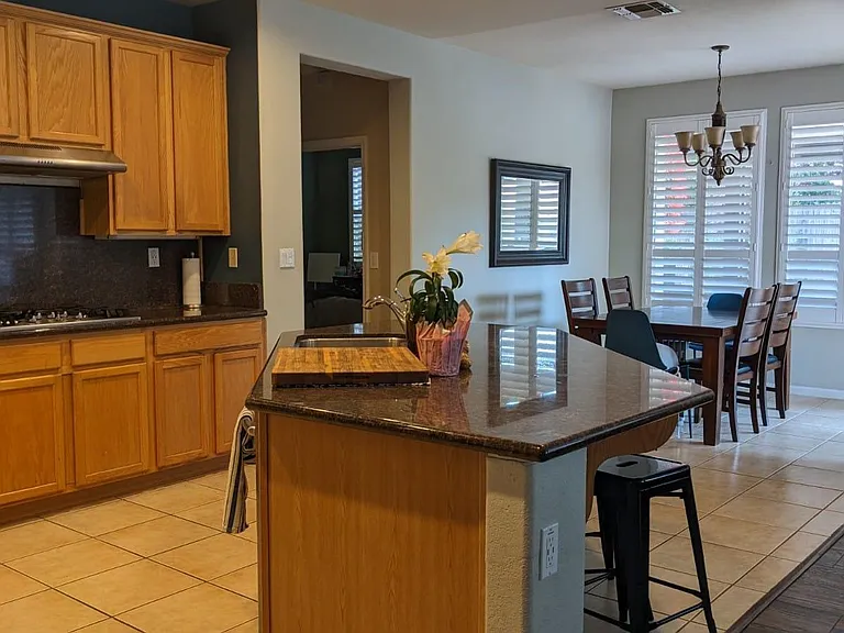 2554 Maybrook Dr — Photo 5