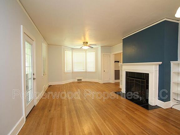 3rd image of 386 Forest Ave