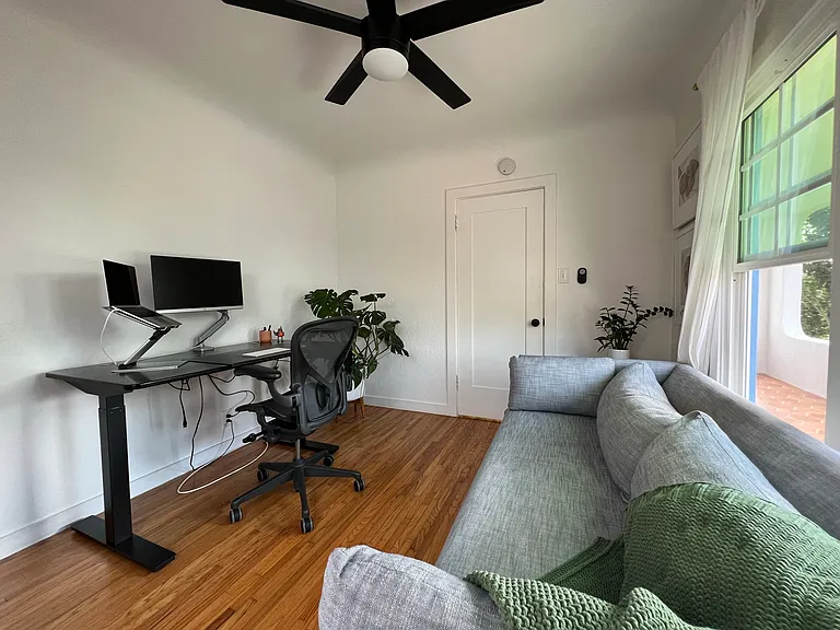 2832 S Rimpau Blvd — Photo 9
