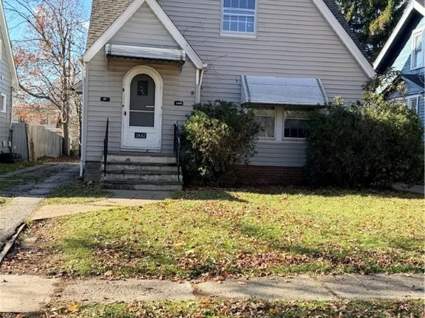3842 W 133rd St, Cleveland, OH 44111