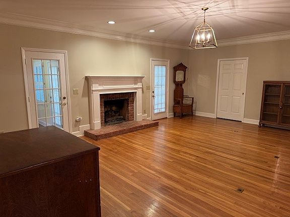 5th image of 138 Laural Hill Dr
