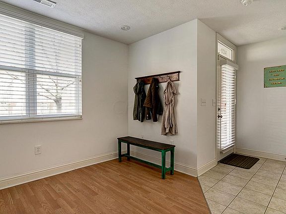 5th image of 1400 Lower Green Cir