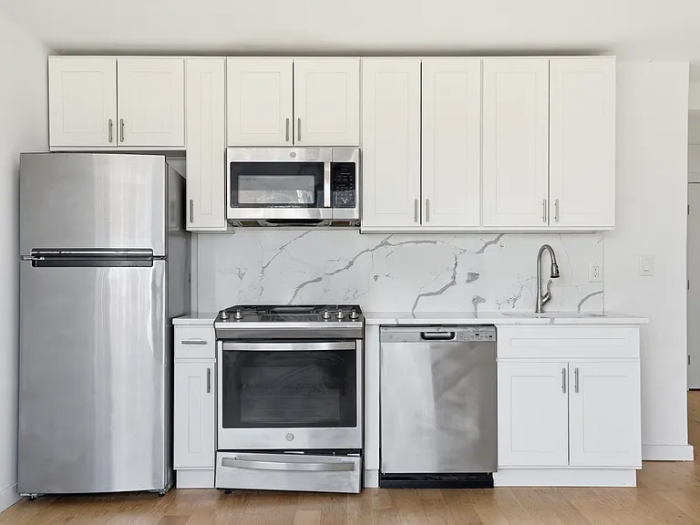 792 Columbus Ave #10 — Photo 5