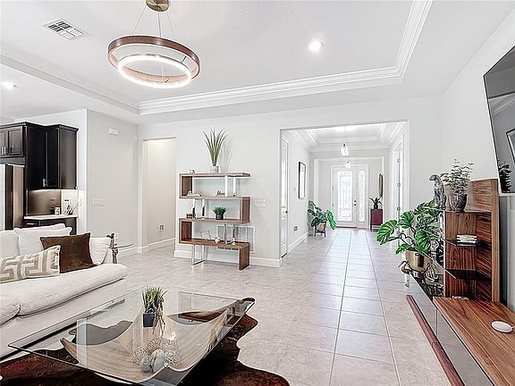 5th image of 684 SAN AUGUSTO DRIVE