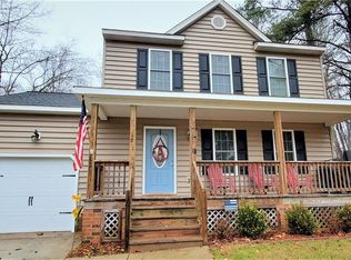 128 Pineview Dr., Hartfield, VA 23071