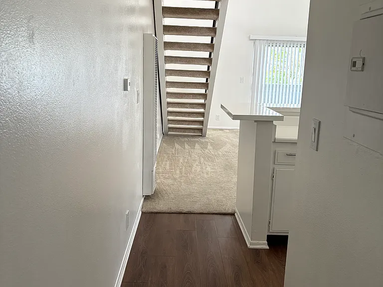 Harbor Village Apartments — Photo 18